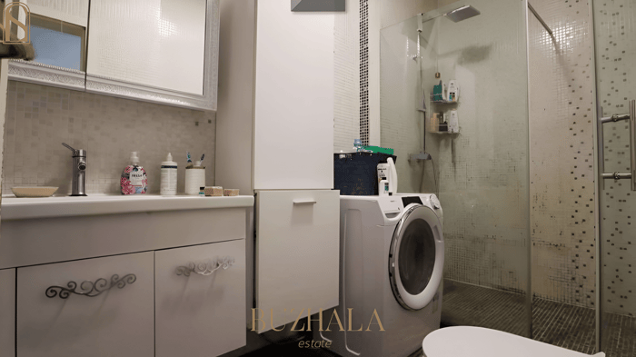 Banesë 138 m² me qira - Arbëri